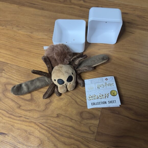 Harry Potter Cutie Cuff ARAGOG SPIDER Plush Hogwarts House Cup Series Plush Slap - Picture 1 of 9